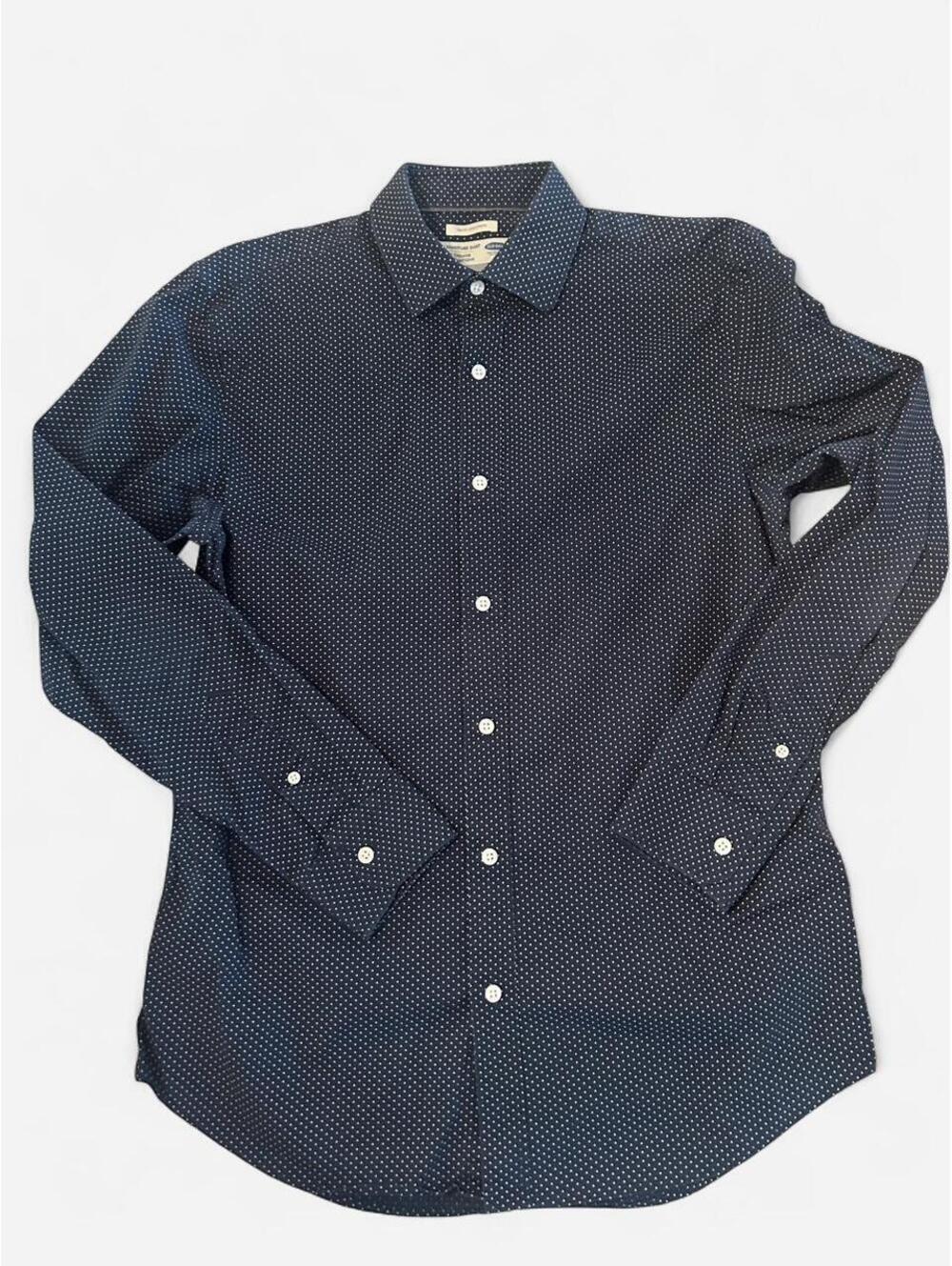 Old Navy slim fit button up shirt Size M #menswear #polkadot